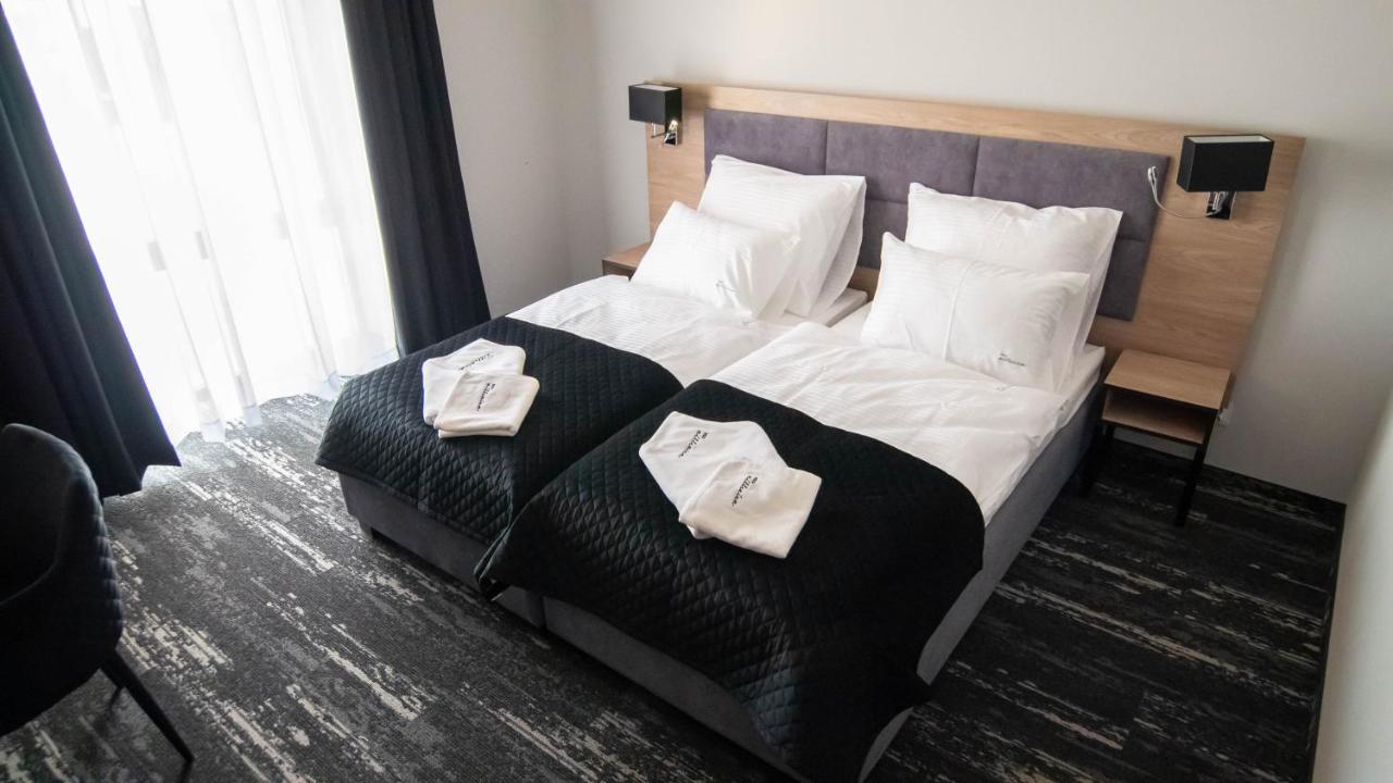 Nowe Millenium Aparthotel ชวีโนวิชแจ ภายนอก รูปภาพ