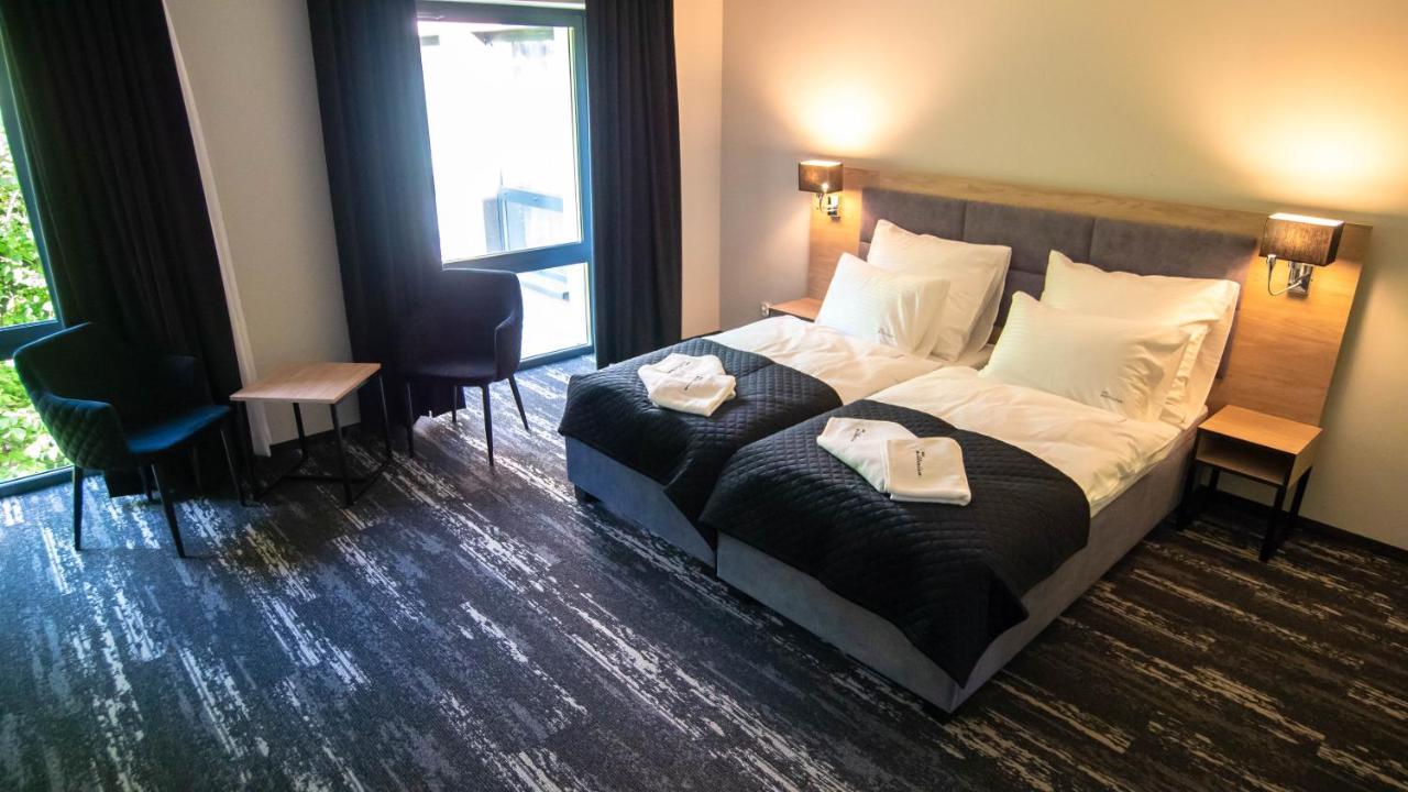 Nowe Millenium Aparthotel ชวีโนวิชแจ ภายนอก รูปภาพ