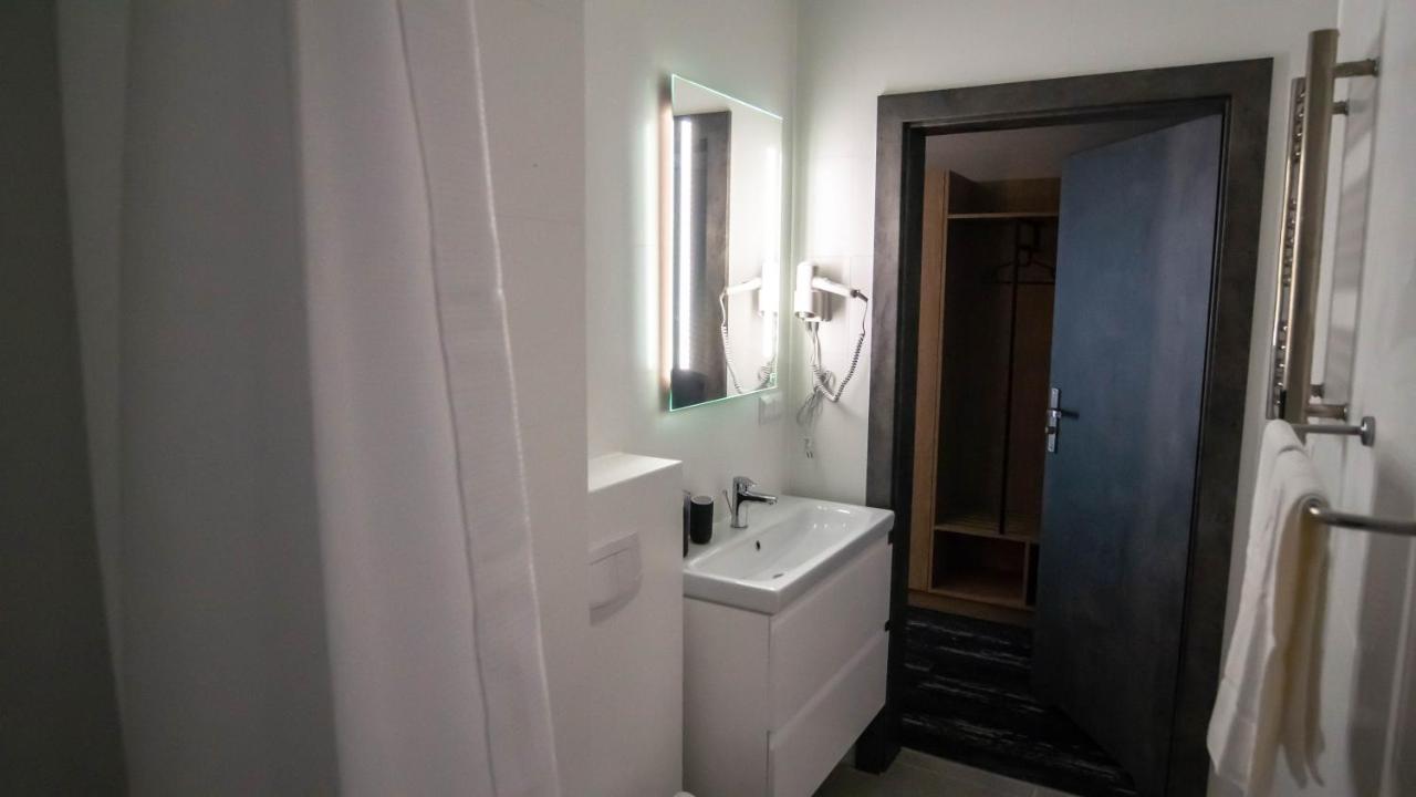 Nowe Millenium Aparthotel ชวีโนวิชแจ ภายนอก รูปภาพ